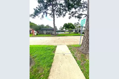 1102 W Tri Oaks Lane #103, Houston, TX 77043 - Photo 14