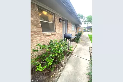 1102 W Tri Oaks Lane #103, Houston, TX 77043 - Photo 12