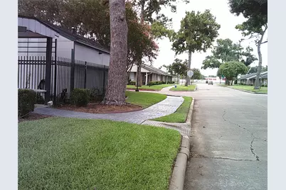 1102 W Tri Oaks Lane #103, Houston, TX 77043 - Photo 26