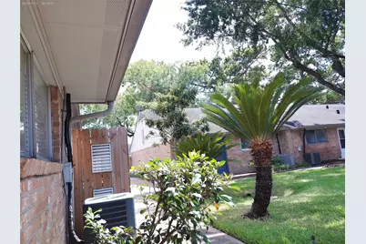 1102 W Tri Oaks Lane #103, Houston, TX 77043 - Photo 24