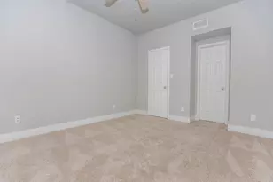 19100 N Glenwest Dr, Friendswood, TX 77546 - Photo 16