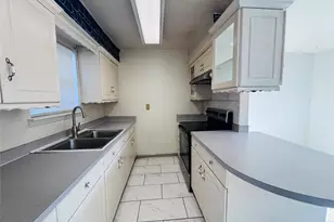 6508 S Briar Bayou Dr, Houston, TX 77072 - Photo 4