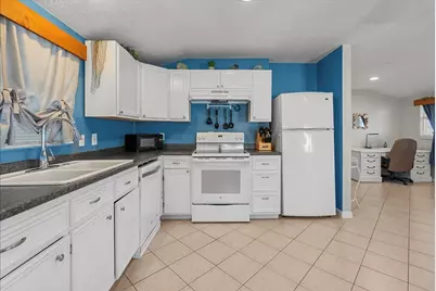 711 10th Street, Dickinson, TX 77539 - Photo 8