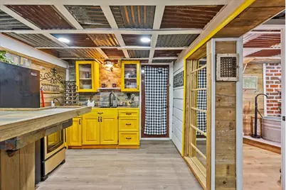 711 10th Street, Dickinson, TX 77539 - Photo 22