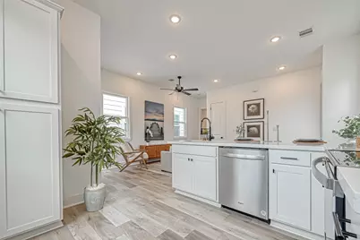 9312 Arledge Street #B, Houston, TX 77075 - Photo 8