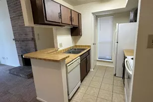 9213 Imogene Dr, Houston, TX 77036 - Photo 18