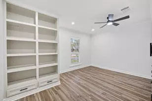 7615 Braesdale Ln, Houston, TX 77071 - Photo 32