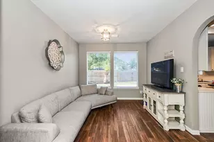 201 Carmicheal Ct, League City, TX 77573 - Photo 6