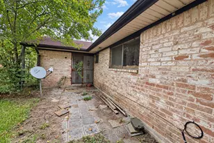 11738 Bay Cedar Dr, Houston, TX 77048 - Photo 4