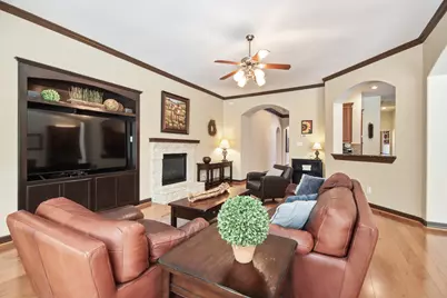 94 N Millsap Circle, The Woodlands, TX 77382 - Photo 10