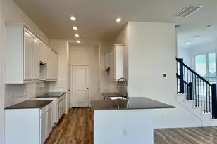 2207 Via Isa Ln, Houston, TX 77051 - Photo 2