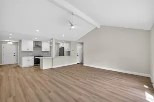 5743 Ludington Dr, Houston, TX 77035 - Photo 10