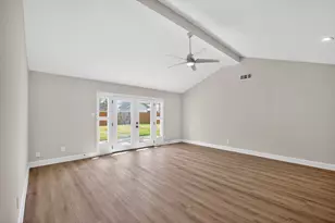 5743 Ludington Dr, Houston, TX 77035 - Photo 8