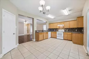 6830 Arbor Hollow Ln, League City, TX 77539 - Photo 2