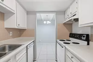 11550 Chimney Rock Rd, Houston, TX 77035 - Photo 14