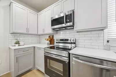 4601 Avenue O 1/2, Galveston, TX 77551 - Photo 16