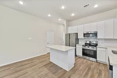 8685 Sassafras Street, Willis, TX 77318 - Photo 6