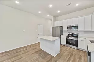 8685 Sassafras St, Willis, TX 77318 - Photo 6