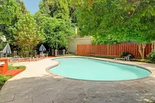 9458 Briar Forest Dr, Houston, TX 77063 - Photo 26