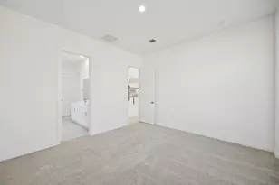 6711 Alejandro Pl, Baytown, TX 77523 - Photo 14