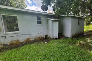 10101 Chadwick St, Jacinto City, TX 77029 - Photo 12
