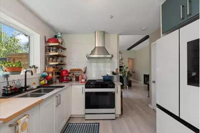 88 W High Oaks Circle, The Woodlands, TX 77380 - Photo 4