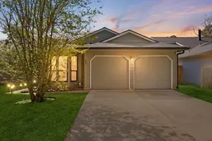 88 W High Oaks Cir, The Woodlands, TX 77380 - Photo 1