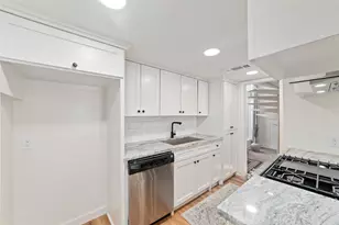 8211 Katy Fwy, Houston, TX 77024 - Photo 8