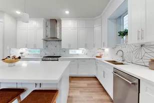 1422 W 34th 1/2 St, Houston, TX 77018 - Photo 12