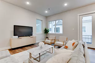 1422 W 34th 1/2 St, Houston, TX 77018 - Photo 10