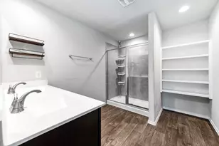 8402 Philox Pk CT, Rosharon, TX 77583 - Photo 18
