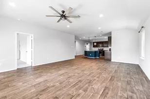 8402 Philox Pk CT, Rosharon, TX 77583 - Photo 14