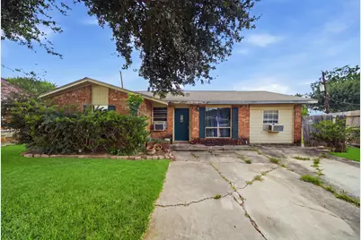 10710 Segrest Drive, Houston, TX 77047 - Photo 1