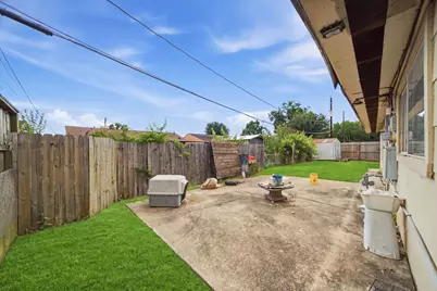10710 Segrest Drive, Houston, TX 77047 - Photo 18