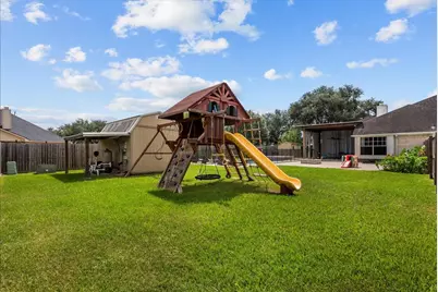 3925 Larkspur Street, Alvin, TX 77511 - Photo 28