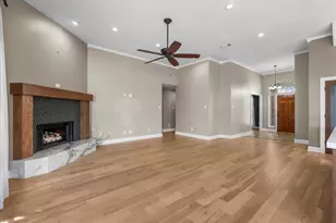 3925 Larkspur St, Alvin, TX 77511 - Photo 4