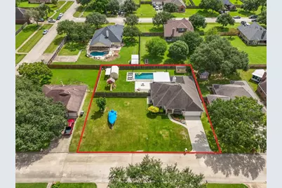 3925 Larkspur Street, Alvin, TX 77511 - Photo 2