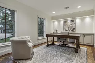 23 Hickory Ridge Dr, Houston, TX 77024 - Photo 8