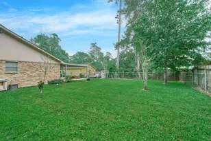 619 Pinewood Dr, Conroe, TX 77385 - Photo 36