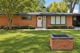 1209 Pine St, Alvin, TX 77511 - Photo 1