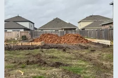 308 Amy Street, Angleton, TX 77515 - Photo 2