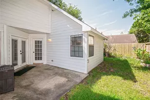 10131 Wayward Wind Ln, Houston, TX 77064 - Photo 16