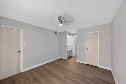 2750 Holly Hall Street #1308, Houston, TX 77054 - Photo 8