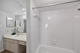2750 Holly Hall St, Houston, TX 77054 - Photo 6