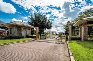 3827 Shady Breeze Dr, Houston, TX 77082 - Photo 18