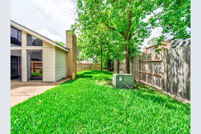 8022 La Brea Drive, Houston, TX 77083 - Photo 8