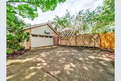 8022 La Brea Drive, Houston, TX 77083 - Photo 4
