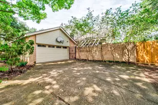8022 La Brea Dr, Houston, TX 77083 - Photo 4