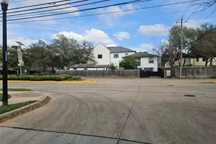 3859 Gramercy St, Houston, TX 77025 - Photo 10