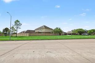9719 Opal Rock Dr, Rosharon, TX 77583 - Photo 32
